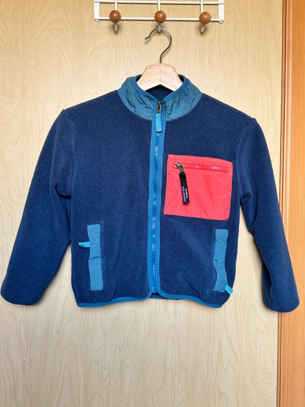 Patagonia kids zip up fleece